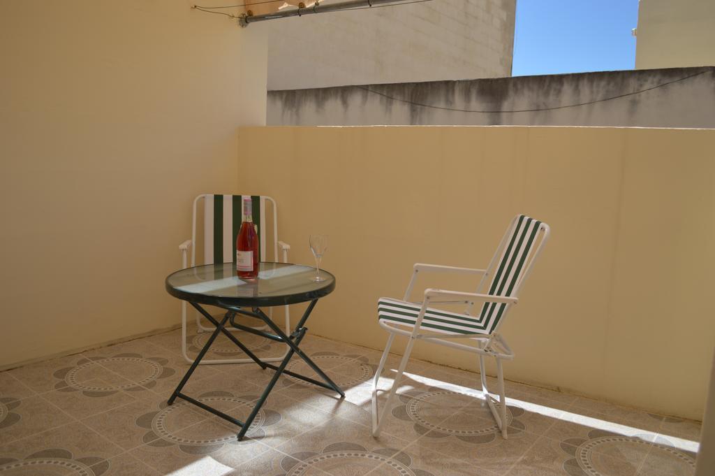 The April Maisonette Marsaskala Exterior foto